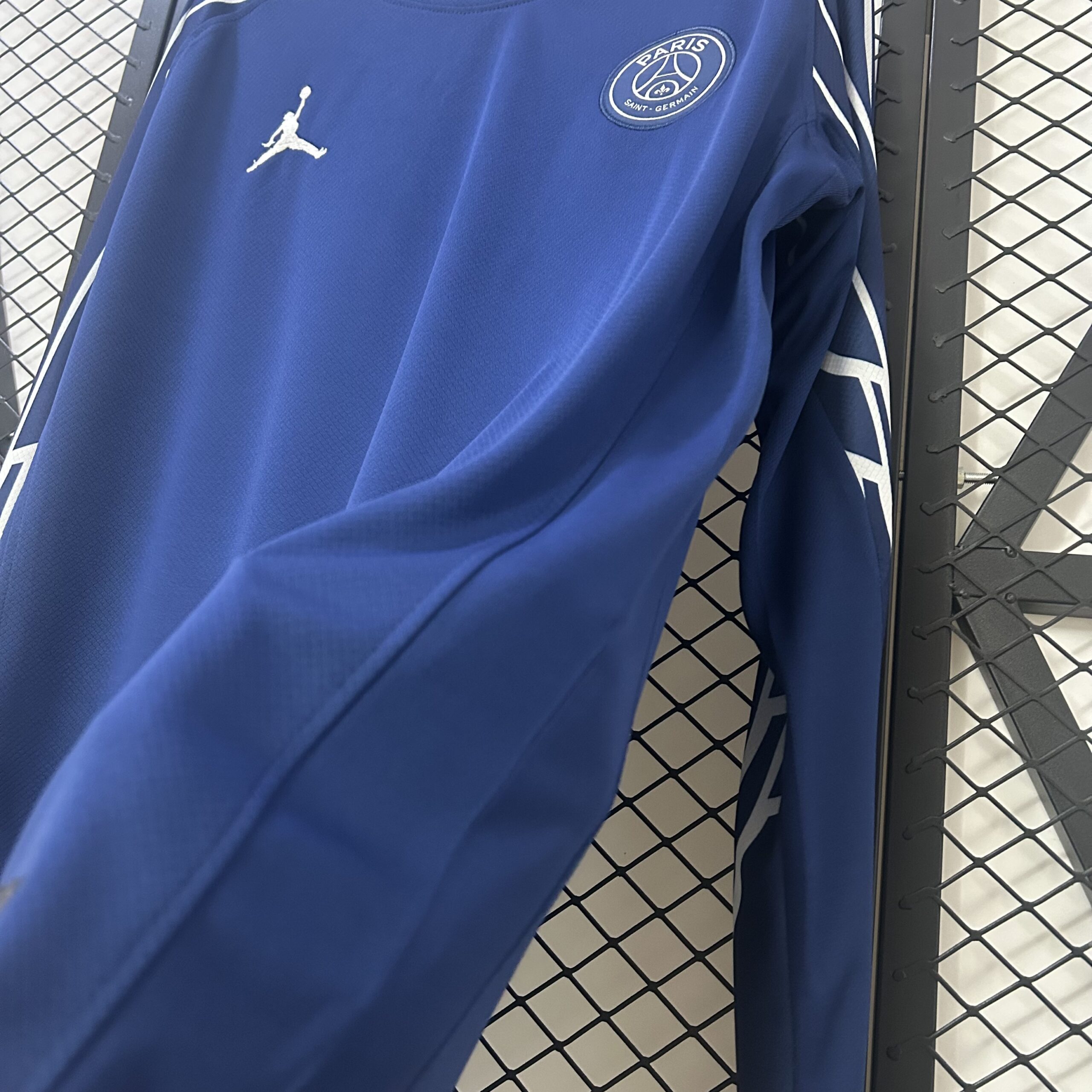 Camiseta PSG 24-25 Cuarta Manga Larga - Imagen 7